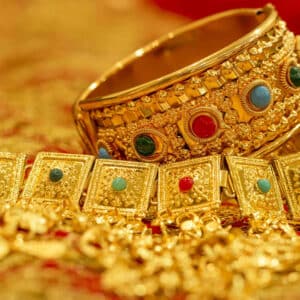 Goldschmuck als Symbol für Geld und Reichtum